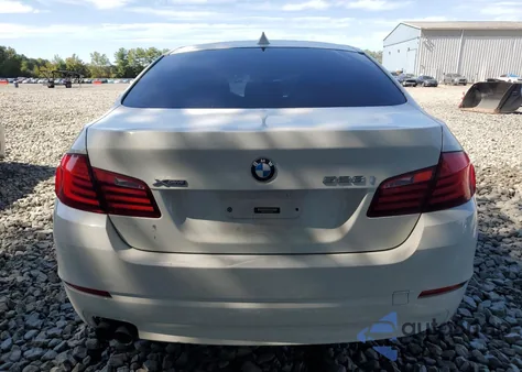 2013 BMW 528 Xi из США, поврежденный, VIN WBAXH5C59DDW15878